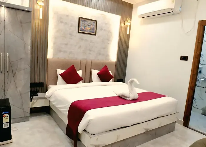 Hotel Shivsudhaa